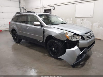 SUBARU OUTBACK 2011