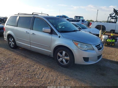 VOLKSWAGEN ROUTAN 2011
