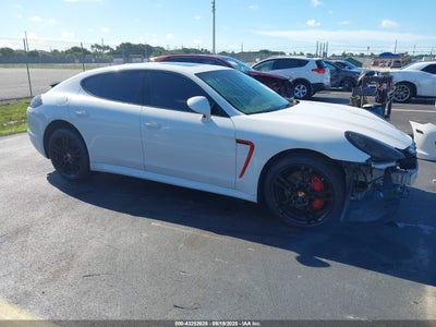 PORSCHE PANAMERA 2011