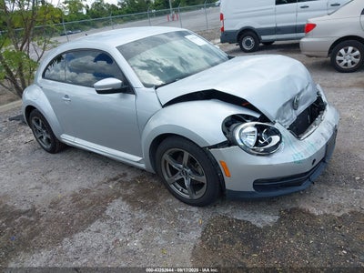 VOLKSWAGEN BEETLE 2012