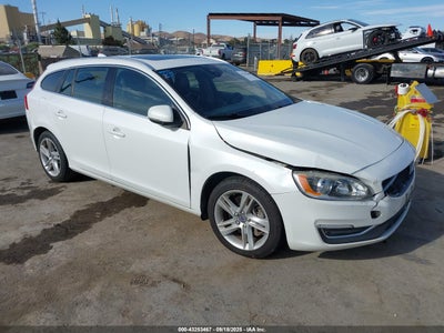 VOLVO V60 2016