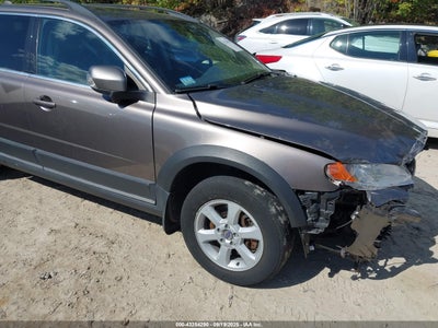VOLVO XC70 2010
