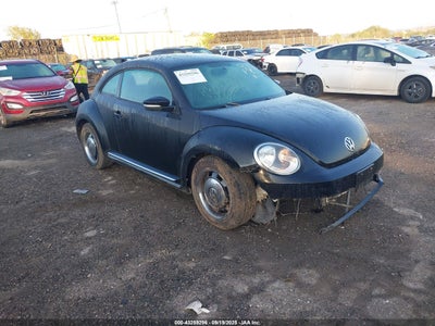 VOLKSWAGEN BEETLE 2012