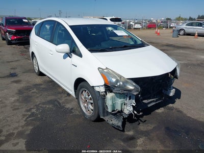 TOYOTA PRIUS V 2012