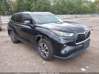 TOYOTA HIGHLANDER 2022