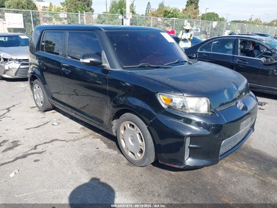 SCION XB 2012