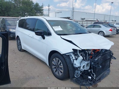 CHRYSLER PACIFICA HYBRID 2025
