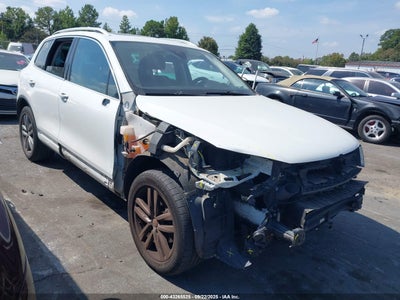 VOLKSWAGEN TOUAREG 2016