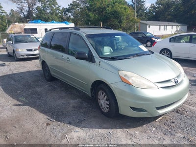 TOYOTA SIENNA 2010