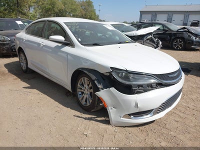 CHRYSLER 200 2015
