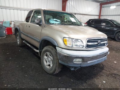 TOYOTA TUNDRA 2002