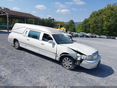 LINCOLN TOWN CAR 2006