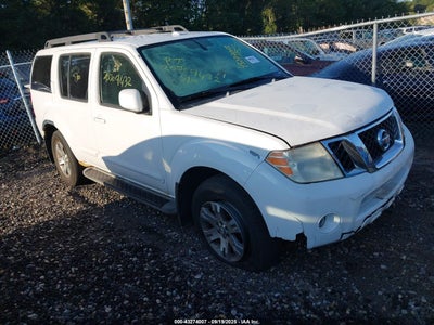 NISSAN PATHFINDER 2010