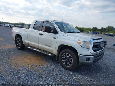 TOYOTA TUNDRA 2015