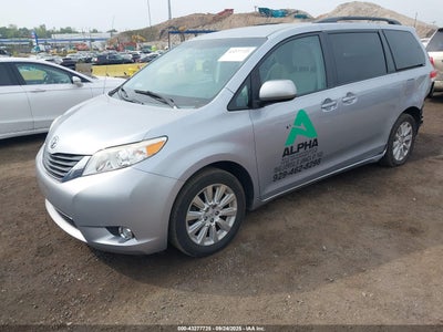 TOYOTA SIENNA 2014