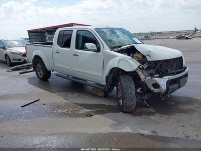 NISSAN FRONTIER 2015
