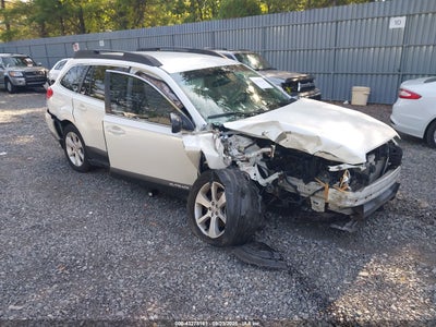 SUBARU OUTBACK 2013