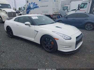 NISSAN GT-R 2016