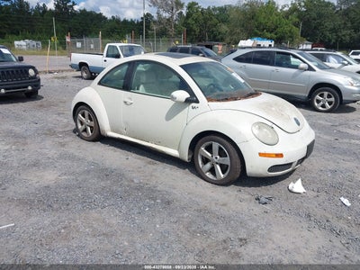 VOLKSWAGEN NEW BEETLE 2008
