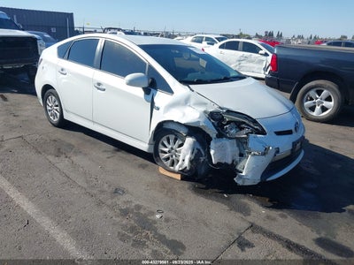 TOYOTA PRIUS PLUG-IN 2015