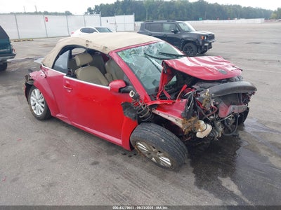 VOLKSWAGEN NEW BEETLE 2008