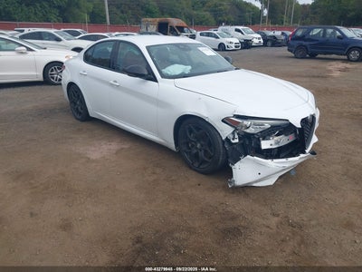 ALFA ROMEO GIULIA 2021