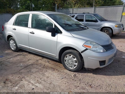 NISSAN VERSA 2010