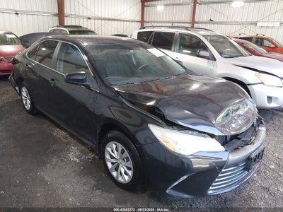 TOYOTA CAMRY 2017