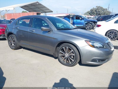 CHRYSLER 200 2012