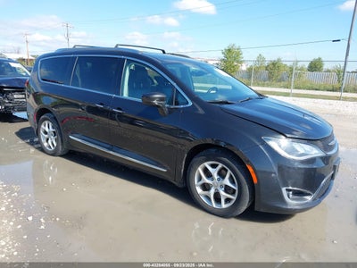 CHRYSLER PACIFICA 2017