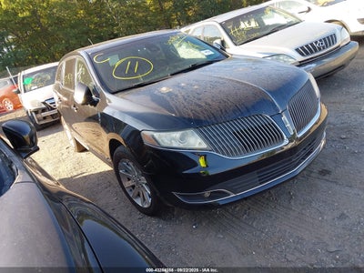 LINCOLN MKT 2017