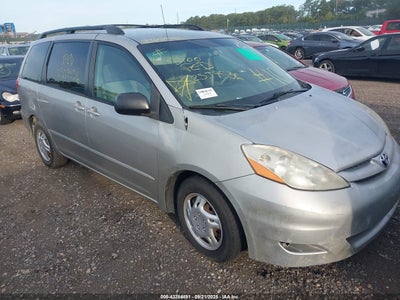 TOYOTA SIENNA 2008
