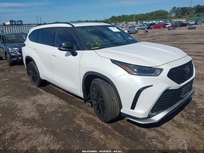 TOYOTA HIGHLANDER 2024