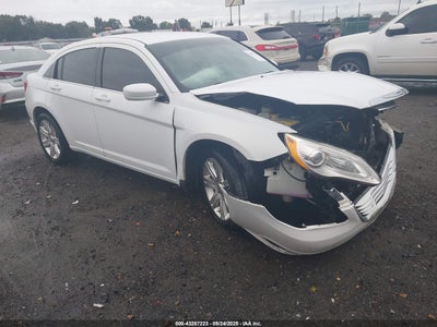 CHRYSLER 200 2013