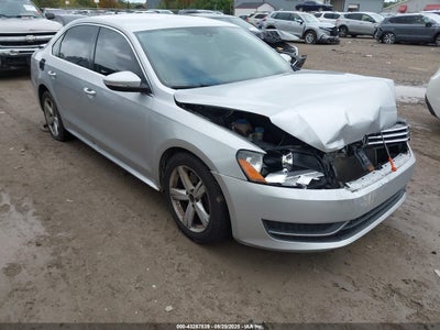VOLKSWAGEN PASSAT 2012