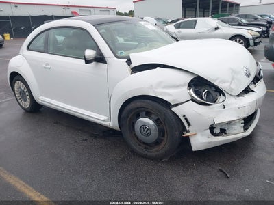 VOLKSWAGEN BEETLE 2015