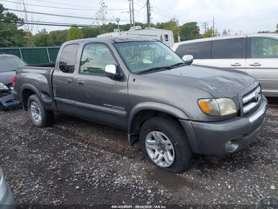 TOYOTA TUNDRA 2004