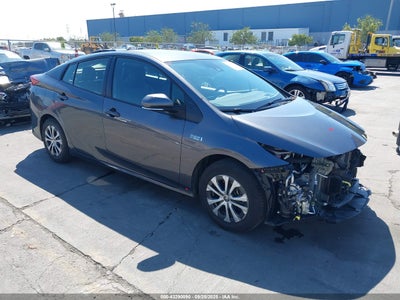 TOYOTA PRIUS PRIME 2021