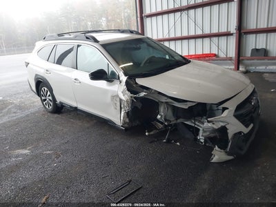 SUBARU OUTBACK 2024