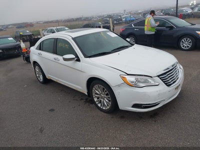 CHRYSLER 200 2011