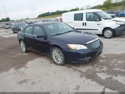 CHRYSLER 200 2012