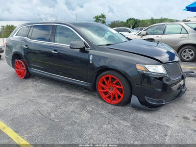 LINCOLN MKT 2015