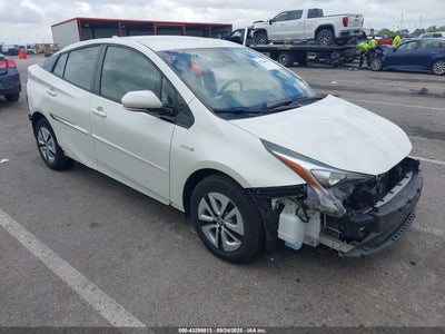 TOYOTA PRIUS 2018