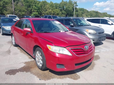 TOYOTA CAMRY 2011