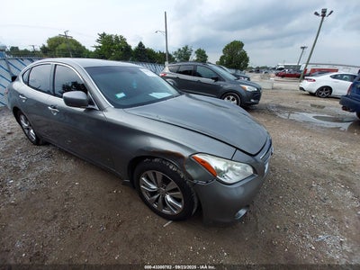 INFINITI M37 2012