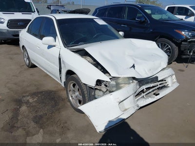 MITSUBISHI MIRAGE 2001