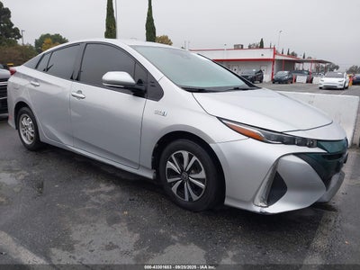 TOYOTA PRIUS PRIME 2017