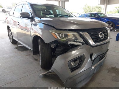 NISSAN PATHFINDER 2017