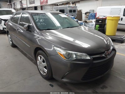 TOYOTA CAMRY 2016