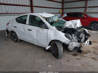 NISSAN VERSA 2015